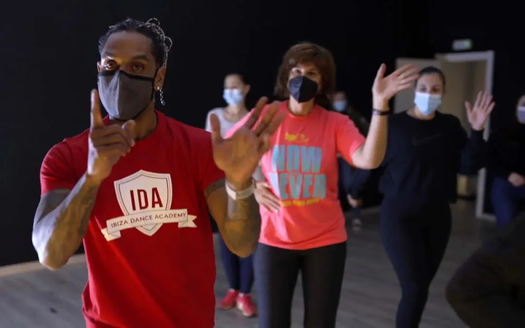 Quiero aprender a bailar, pero ¿cómo empiezo?”