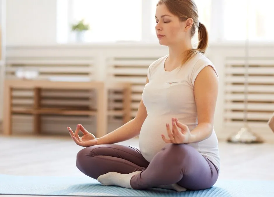 DURANTE EL EMBARAZO, EL YOGA PUEDE AYUDARTE A SENTIRTE MEJOR